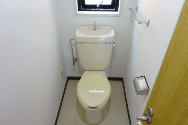 トイレ　別号室の写真です
