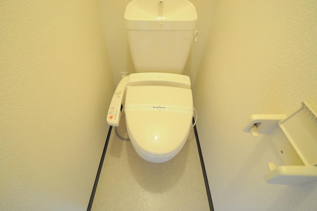 ＪＲ山陽本線 はりま勝原駅 徒歩16分 2階建 築17年のトイレ写真