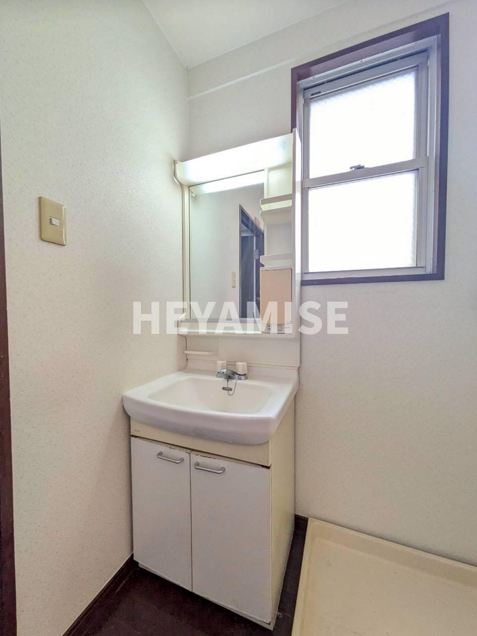 洗面設備　※同間取りの別の階のお部屋の画像です※現況を優先します