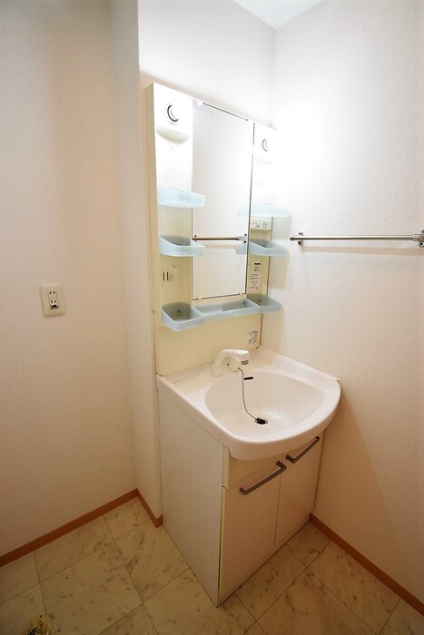 洗面設備　洗髪洗面化粧台