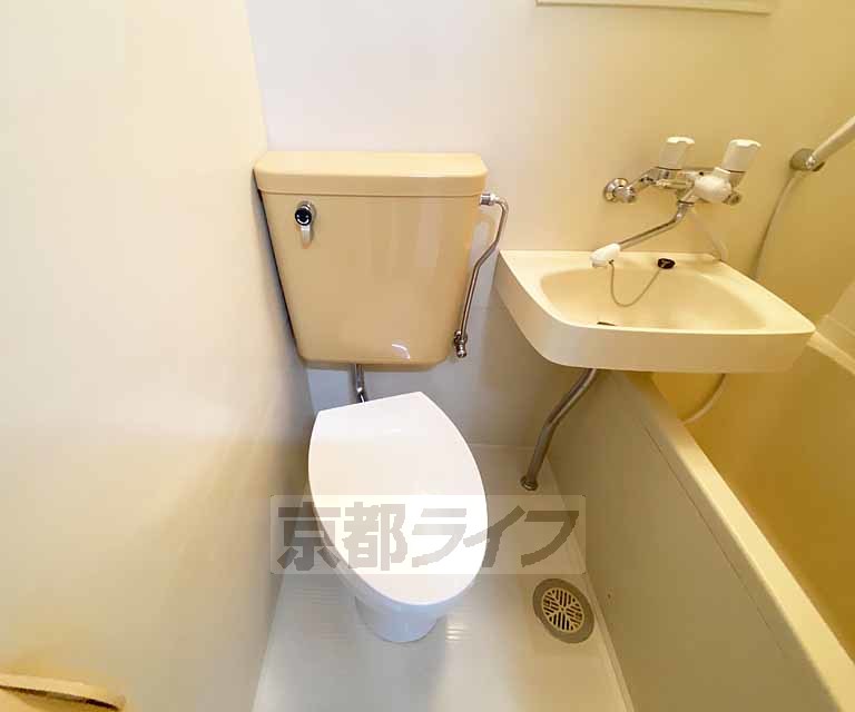 トイレ　３点ユニットバス