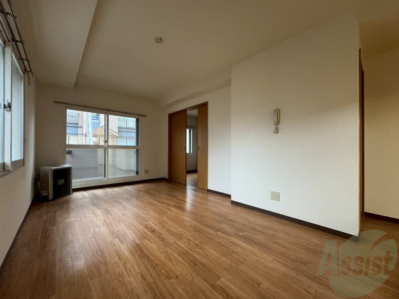 居室・リビング　広くてキレイなＬＤＫが広がっていて、充実した生活が送れそう。