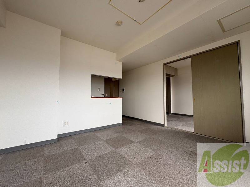 居室・リビング　広くてきれいなリビングです！快適に過ごせそうですね。