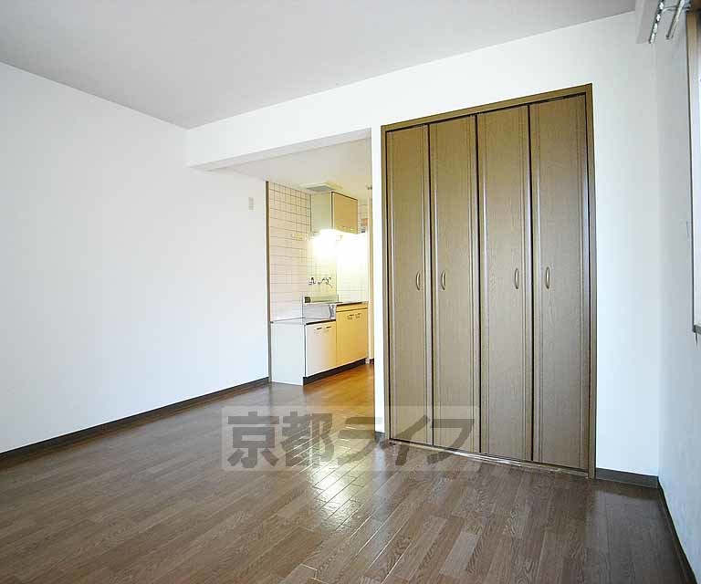 居室・リビング　きれいなお部屋です。