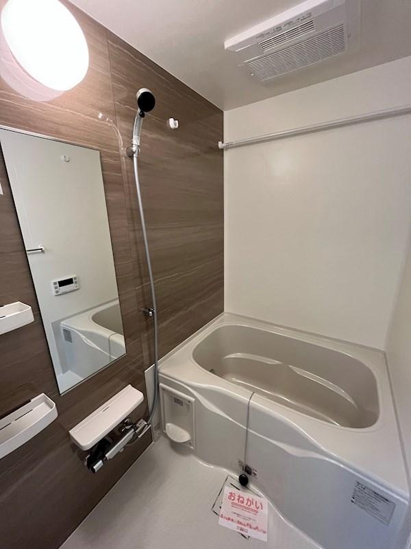 バス・シャワールーム　※同物件別部屋参考写真