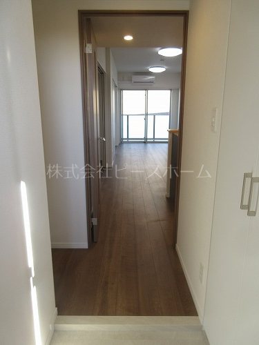 玄関　※別号室参考写真