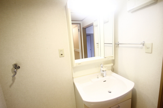 洗面設備　※別部屋の写真です