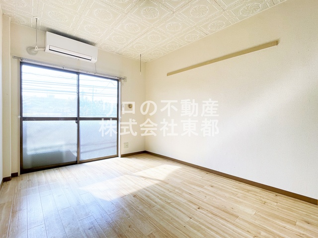 居室・リビング　南西向きなので暖かな日差しが入りますね♪