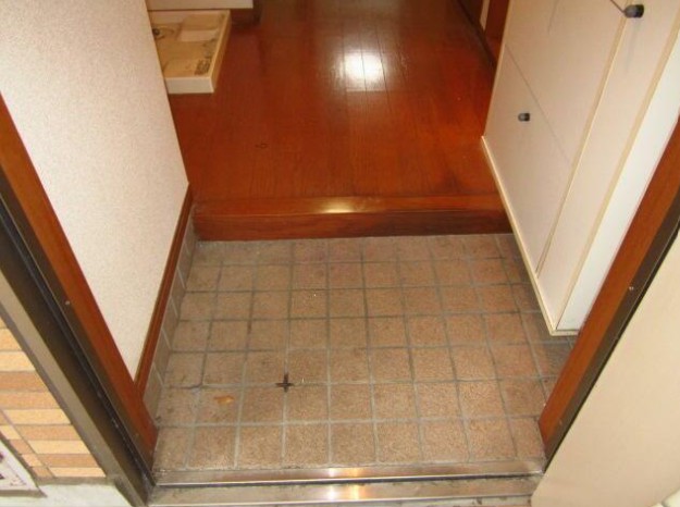 玄関　※別号室参考写真です