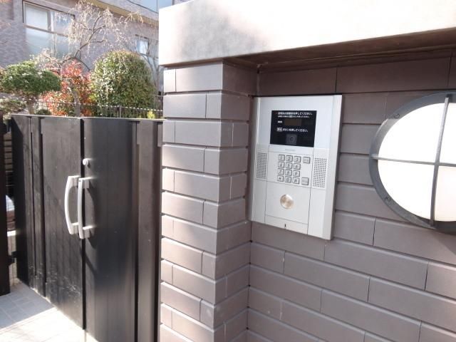 エントランス　★オートロック★