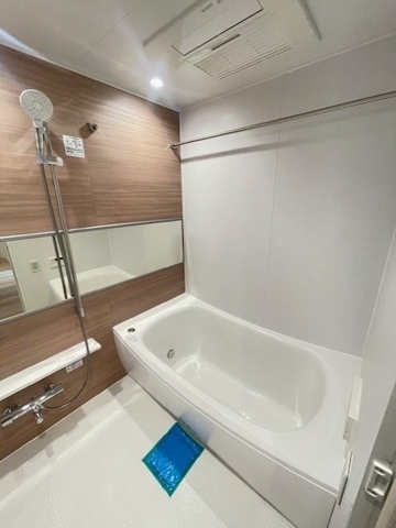 バス・シャワールーム　※別部屋参考写真