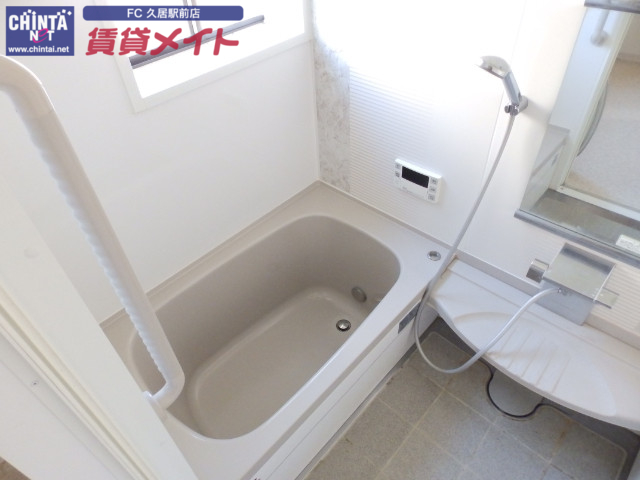 バス・シャワールーム　※リフォーム前の写真です。