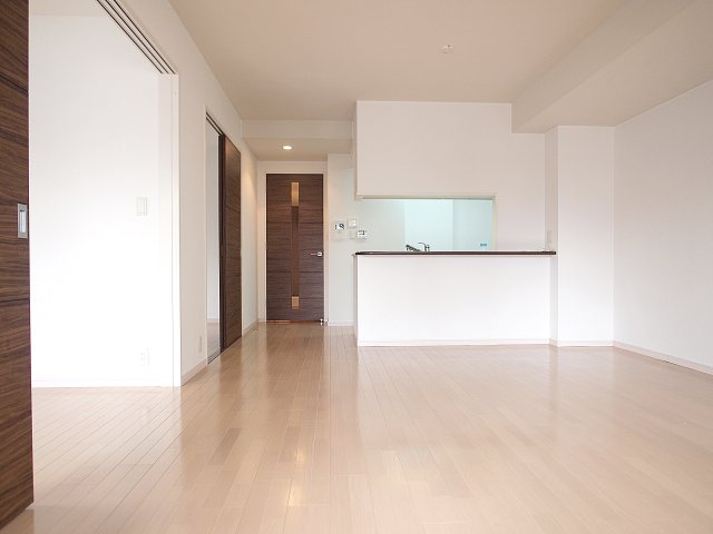 居室・リビング　ゆったり過ごせる居間です