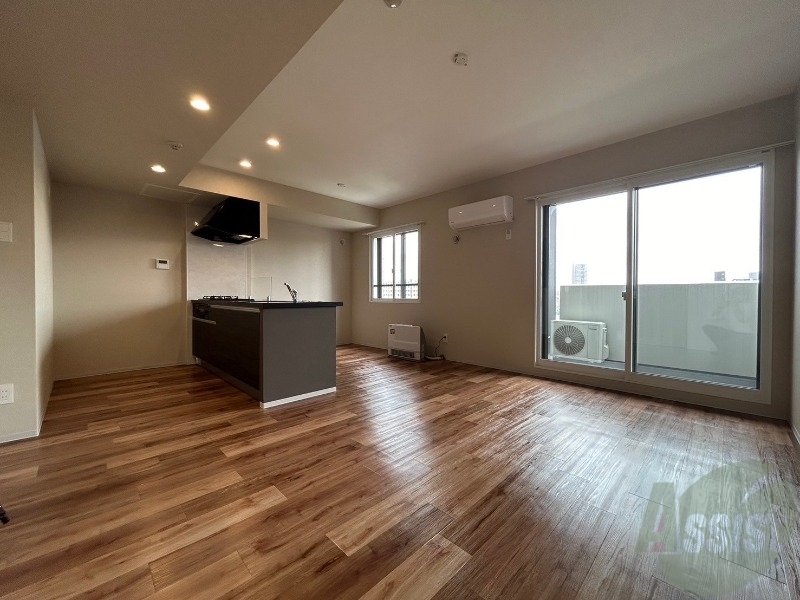 居室・リビング　広くてキレイなお部屋が広がっていて、充実した生活が送れそう。