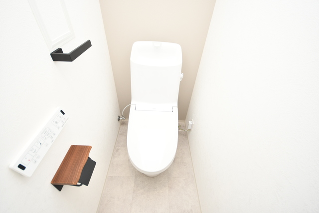 トイレ　トイレ