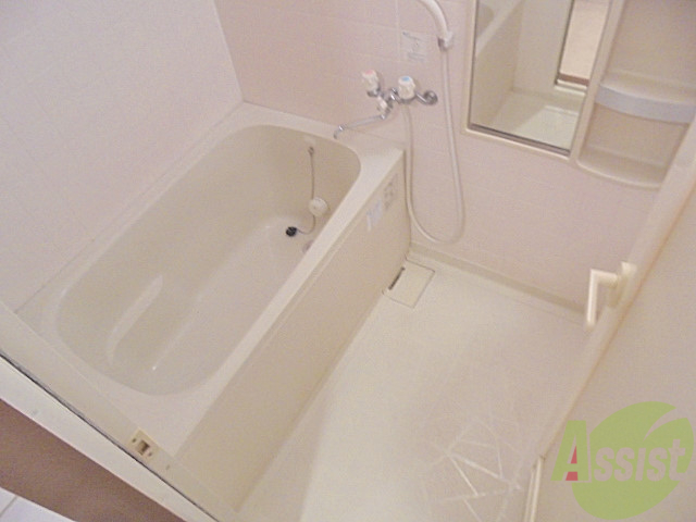 バス・シャワールーム　綺麗なお風呂です、毎日の疲れはここで洗いながしましょう☆