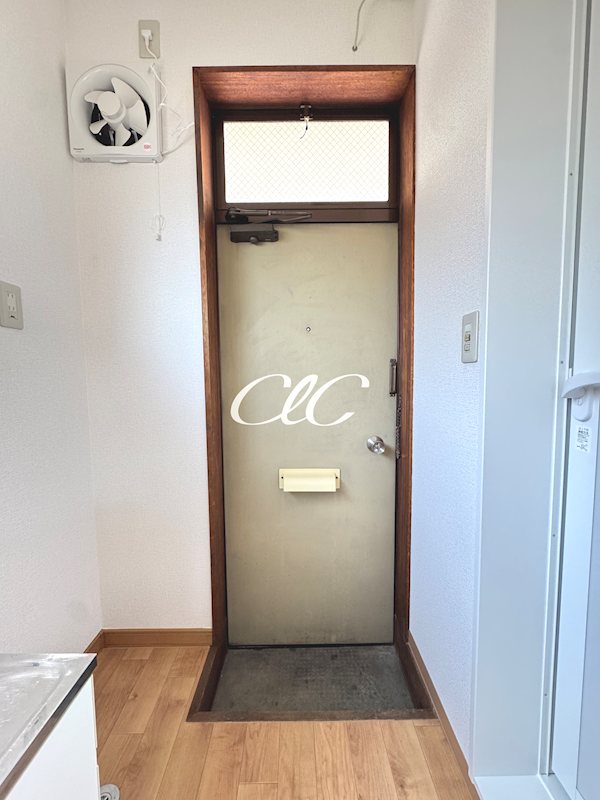 玄関　他部屋参考写真