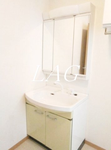 洗面設備　独立洗面台です。