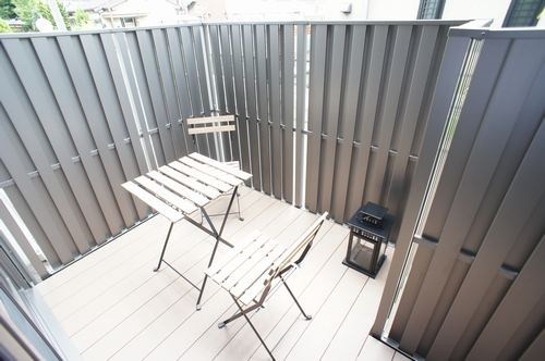 バルコニー　ウッドデッキ
