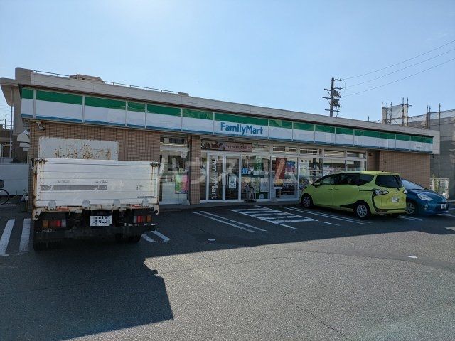 コンビニ　ファミリーマート　江南赤童子店（コンビニ）まで500m