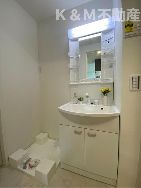 洗面設備　コンパクトで使いやすい洗面所