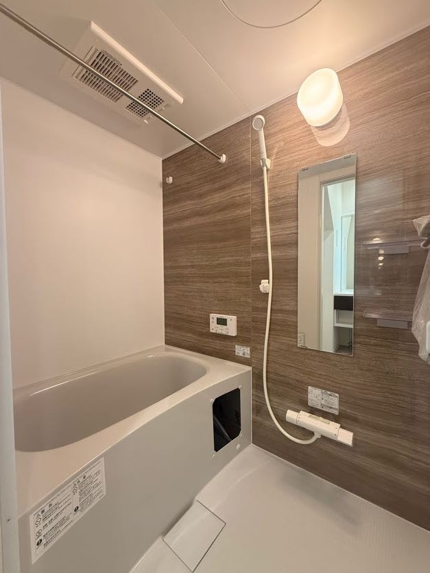 バス・シャワールーム　※同物件参考写真