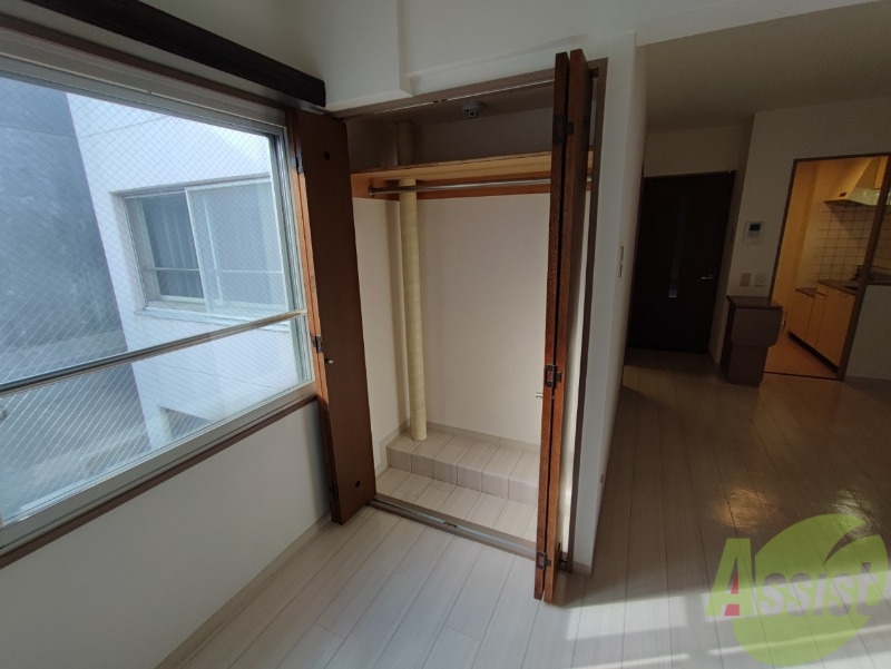 収納　寝室の収納です。部屋がすっきり片付きます。