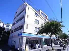 コンビニ　ローソン 垂水仲田三丁目店（コンビニ）まで214m