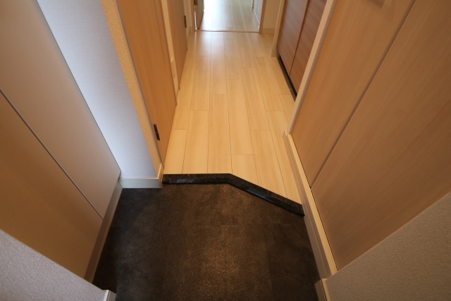 玄関　※別室の参考写真の為、現況優先です。