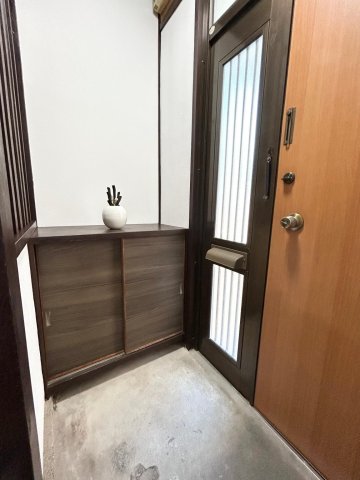 玄関　シューズボックス付きの玄関