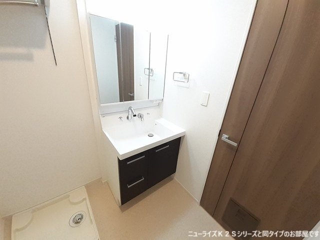 洗面設備　脱衣スペースもあります