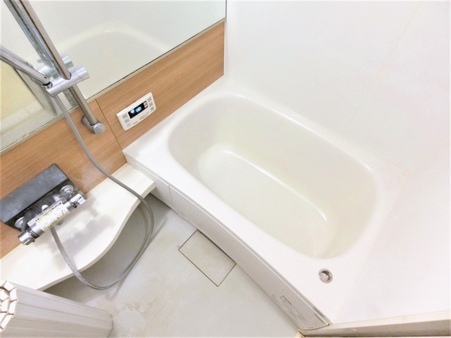 バス・シャワールーム　追い焚き付バスルーム