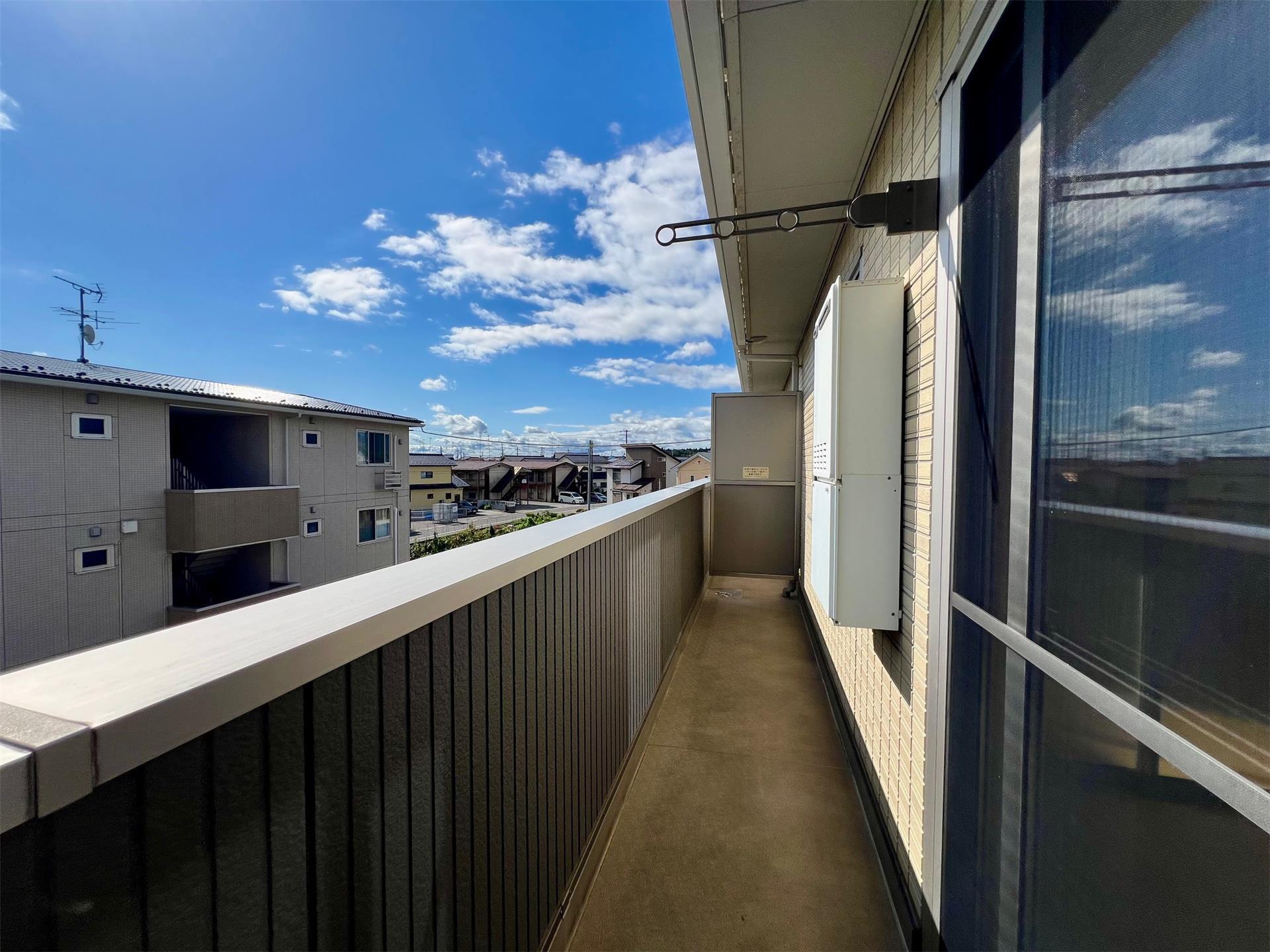 バルコニー　同タイプ室内（反転タイプ）