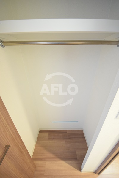 収納　プレサンス心斎橋ブライト　クローゼット