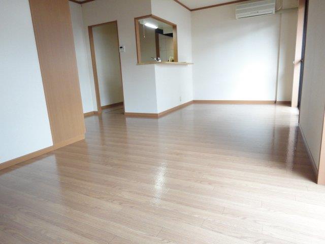 居室・リビング　リビング