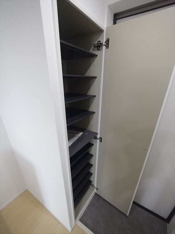 玄関　玄関　シューズボックス（収納充実してます）