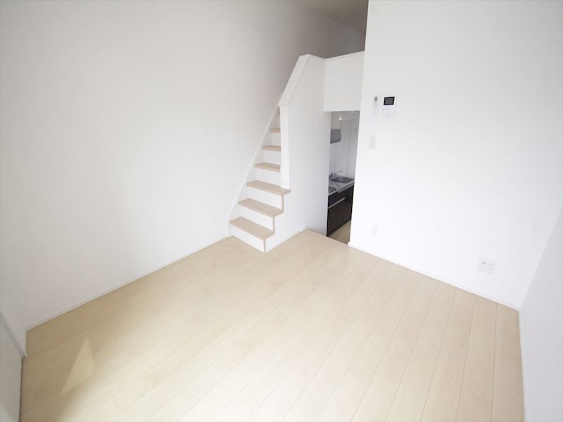 居室・リビング　洋室6帖　ロフト5.4帖（収納でも使えます）