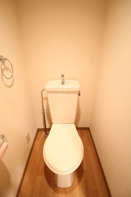 トイレ　別室の参考写真です。※現況優先