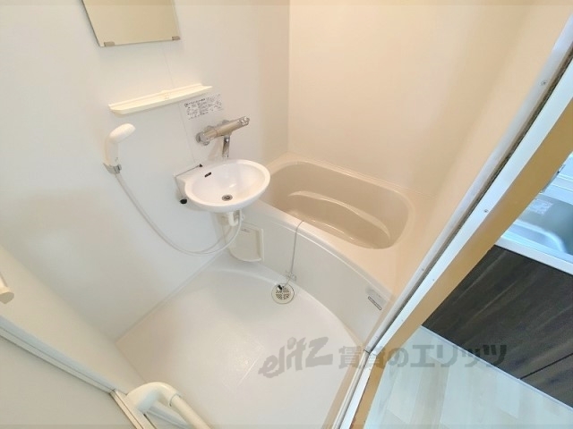 バス・シャワールーム　バス