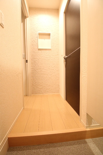 玄関　※別号室のお写真のため現況優先