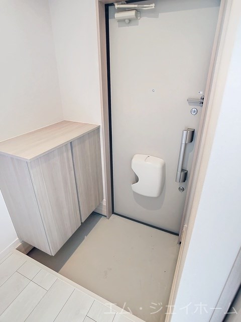 玄関　建設中