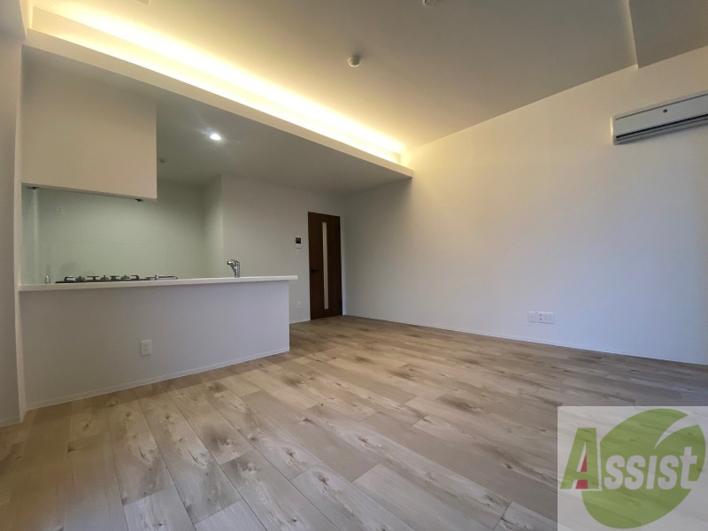 居室・リビング　広くてきれいなリビングです！快適に過ごせそうですね。