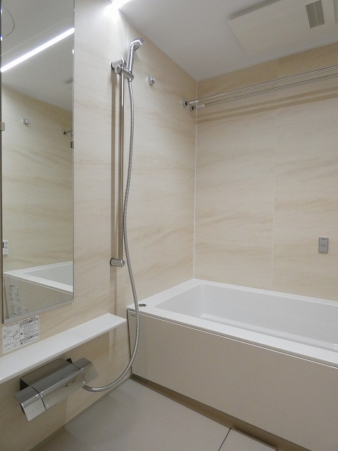 バス・シャワールーム　バス※別部屋参考写真