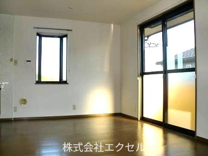 居室・リビング　明るい室内です。