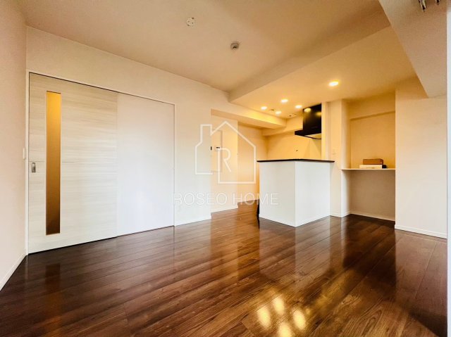 居室・リビング　同マンション別部屋：参考写真