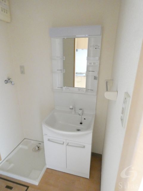 洗面設備　反転タイプ