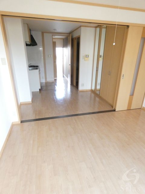 居室・リビング　反転タイプ