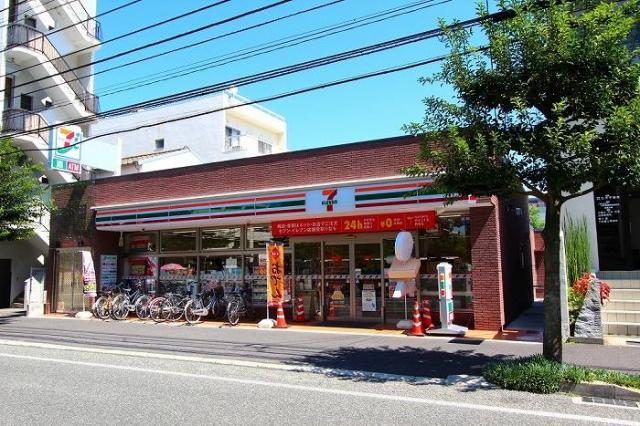 コンビニ　セブンイレブン香川大学正門前（コンビニ）まで57m