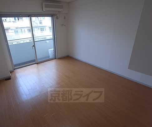 居室・リビング　女性専用のマンションです