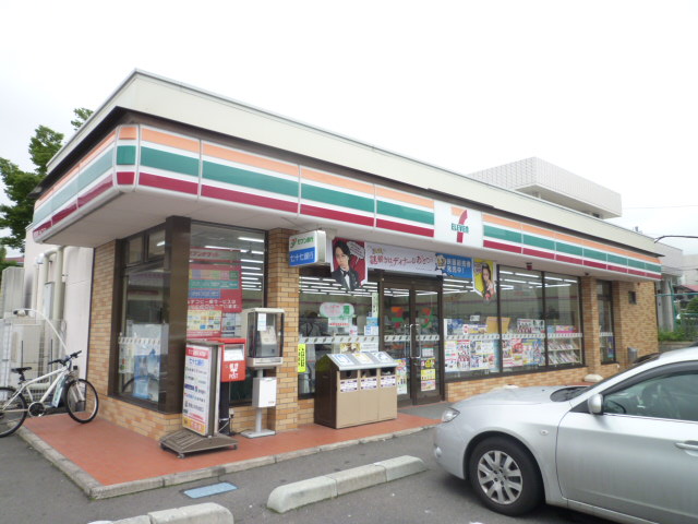 コンビニ　セブンイレブン多賀城新田店（コンビニ）まで650m